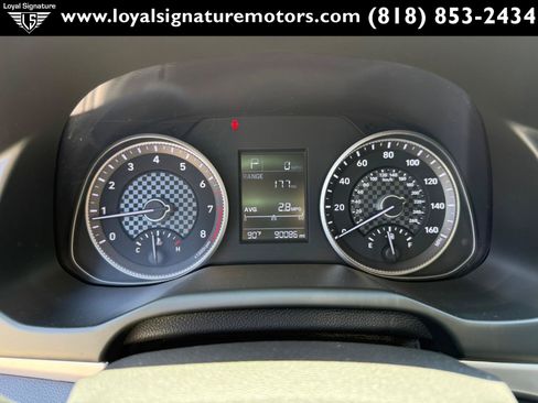 Used 2019 Hyundai Elantra SE w/ Cargo Package FWD image 20