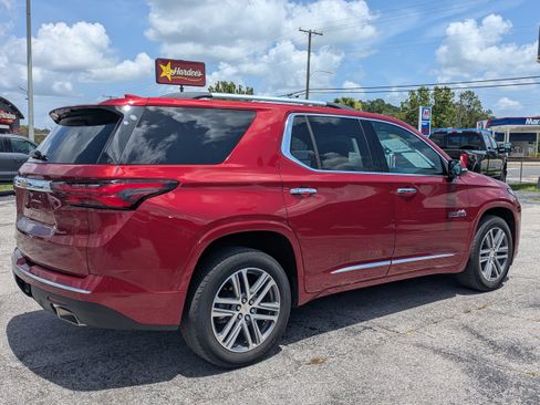 Used 2023 Chevrolet Traverse High Country w/ LPO, Floor Liner Package FWD image 4