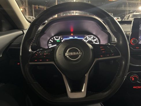 Used 2024 Nissan Altima 2.5 SR image 9