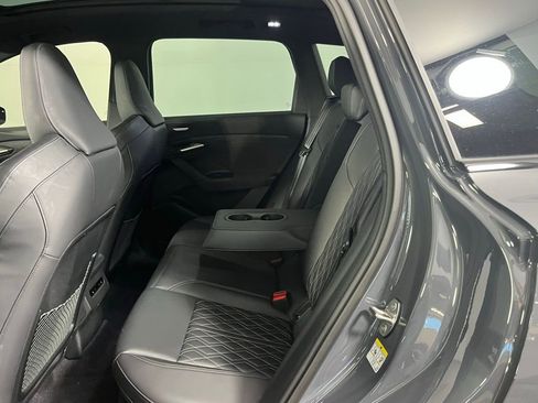 Used 2025 Audi SQ6 e-tron Prestige w/ Black Edition One image 27