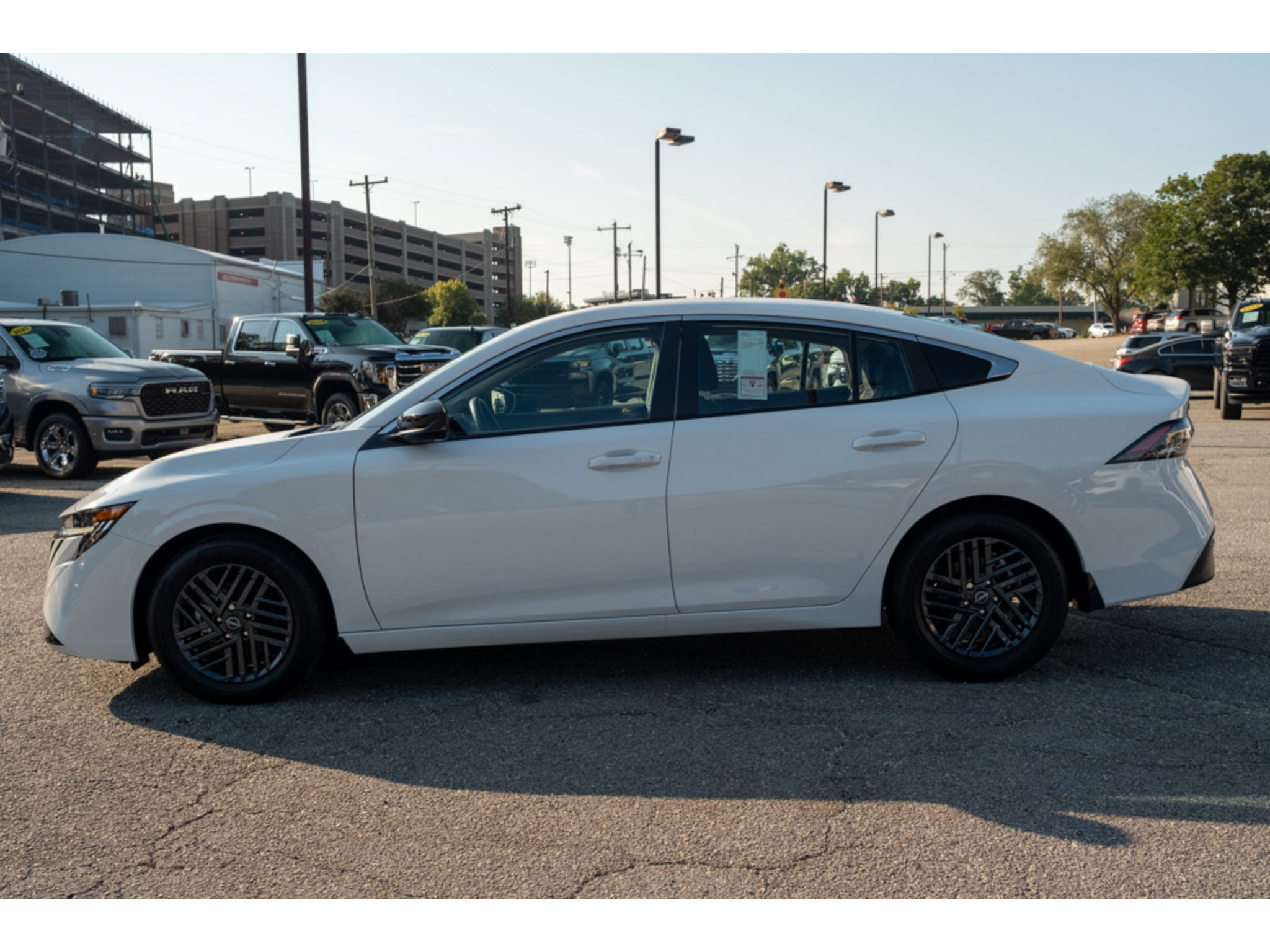 Used 2026 Nissan Sentra SV w/ SV Convenience Package FWD image 5