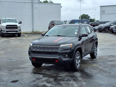 Used 2022 Jeep Compass Trailhawk w/ Trailhawk Elite Group AWD/4WD image 2