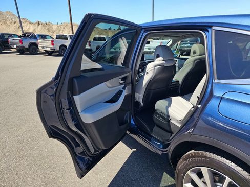 Used 2025 Acura MDX SH-AWD w/ Technology Package image 24
