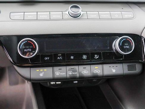 New 2025 Hyundai Elantra SEL image 19