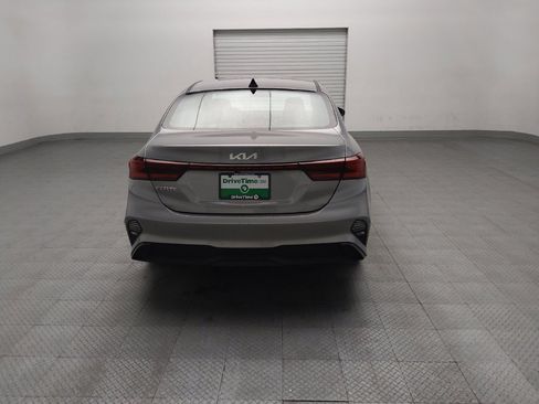 Used 2022 Kia Forte LXS FWD image 7