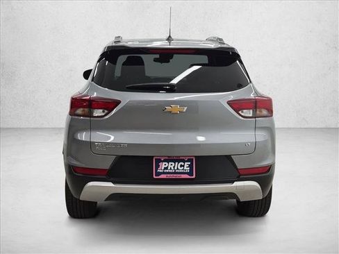 Used 2023 Chevrolet TrailBlazer LT AWD/4WD image 7