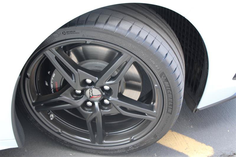 Used 2022 Chevrolet Corvette Stingray Preferred Cpe w/ Z51 Performance Package RWD image 39