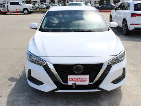 Used 2022 Nissan Sentra SV FWD image 4