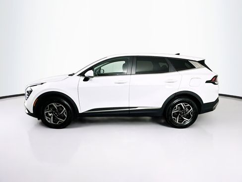 Used 2025 Kia Sportage LX FWD image 4
