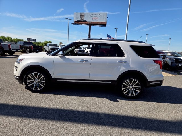 Used 2018 Ford Explorer Platinum AWD/4WD image 4