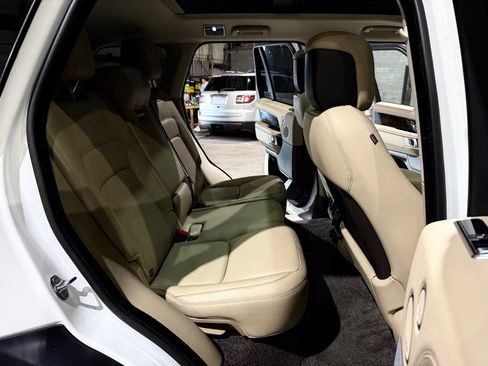 Used 2020 Land Rover Range Rover AWD/4WD image 22
