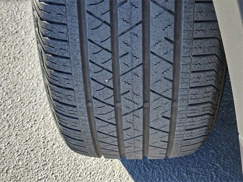 Certified 2022 Lincoln Nautilus Reserve w/ Equipment Group 201A image 11