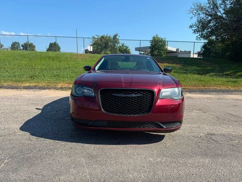 Used 2022 Chrysler 300 Touring w/ Sport Appearance Package RWD image 3