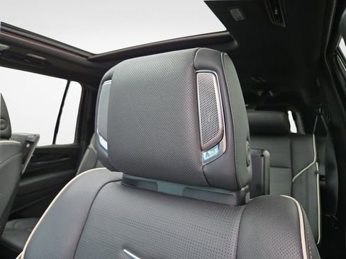Used 2022 Cadillac Escalade ESV Sport w/ Touring Package AWD/4WD image 21