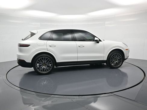 Used 2019 Porsche Cayenne image 29