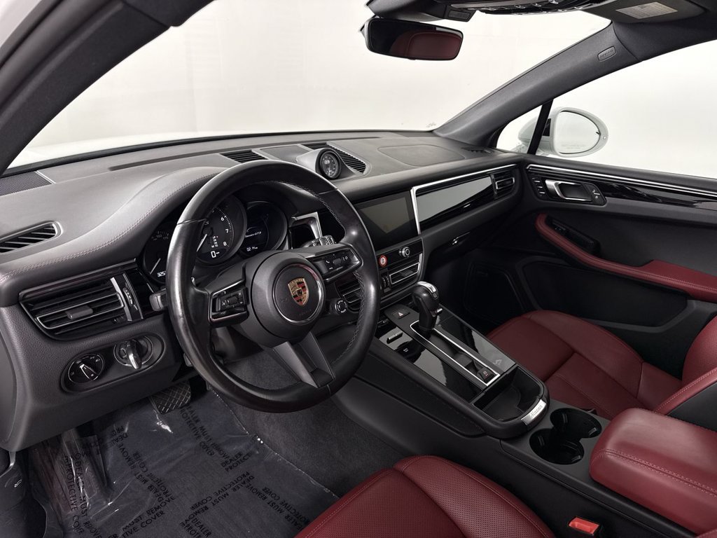 Certified 2023 Porsche Macan GTS AWD/4WD image 4