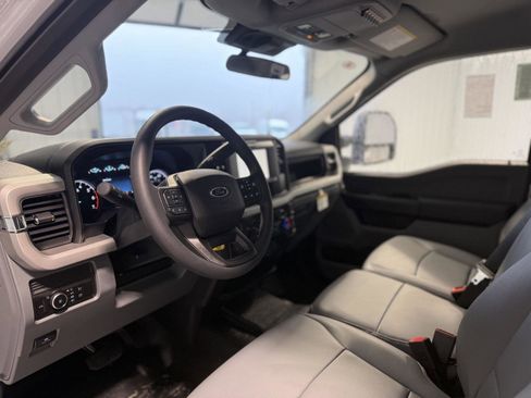 New 2026 Ford F250 XL w/ XL Chrome Package image 18