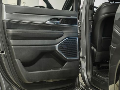 New 2026 Jeep Grand Wagoneer L 4WD image 44