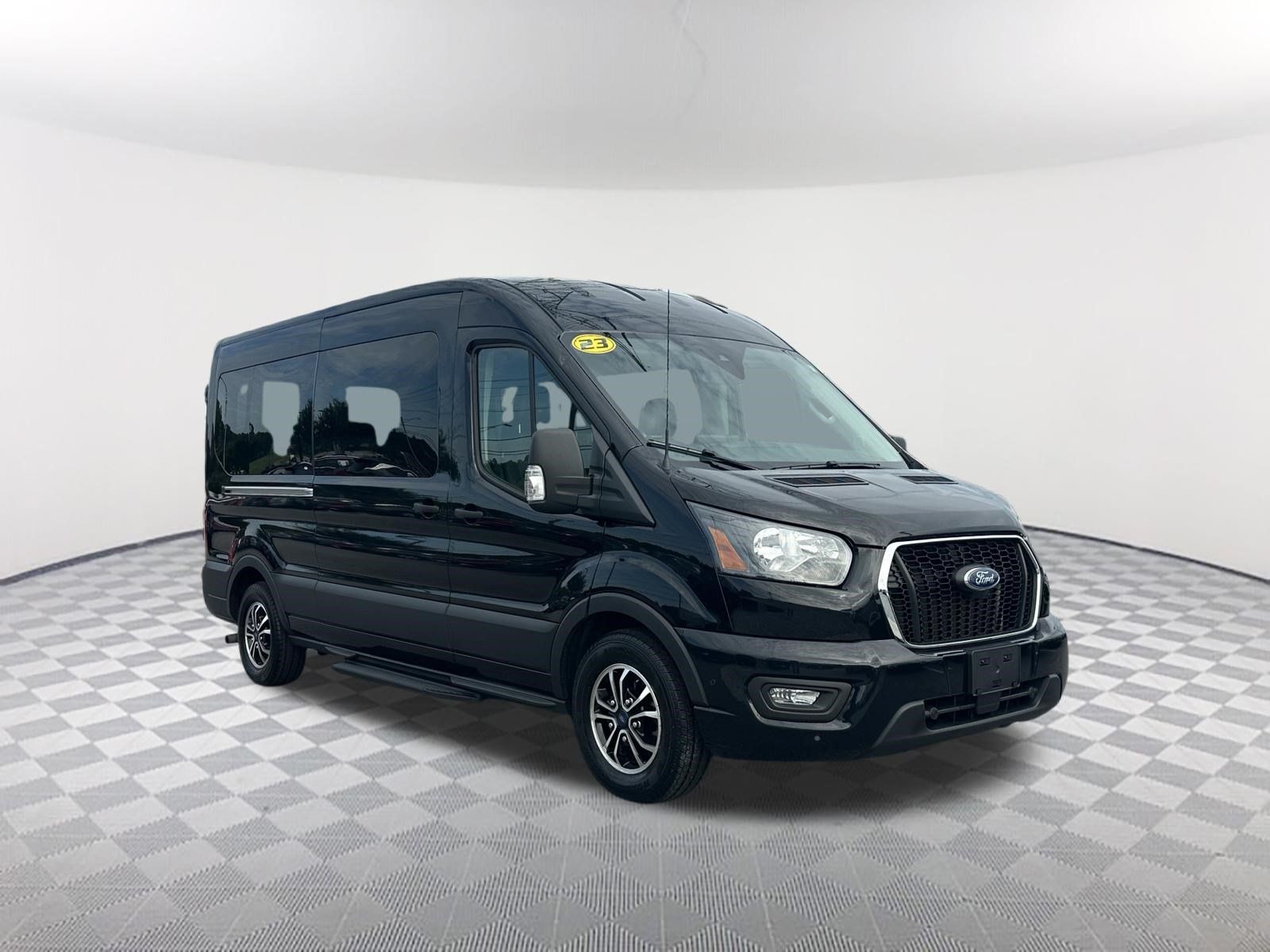Used 2023 Ford Transit 350 XLT RWD image 3