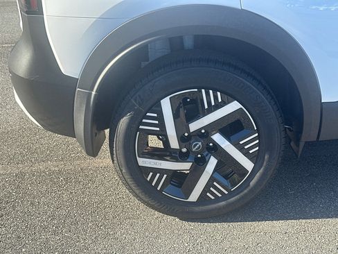 New 2026 Nissan Kicks SV image 17