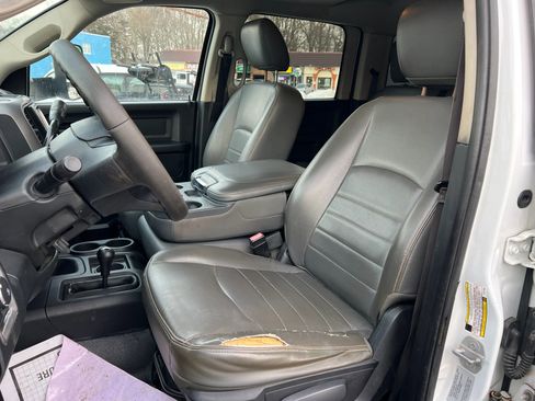 Used 2015 RAM 5500 Tradesman image 12