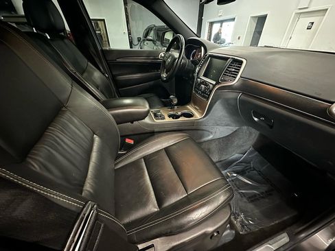 Used 2015 Jeep Grand Cherokee Limited w/ Trailer Tow Group IV AWD/4WD image 16