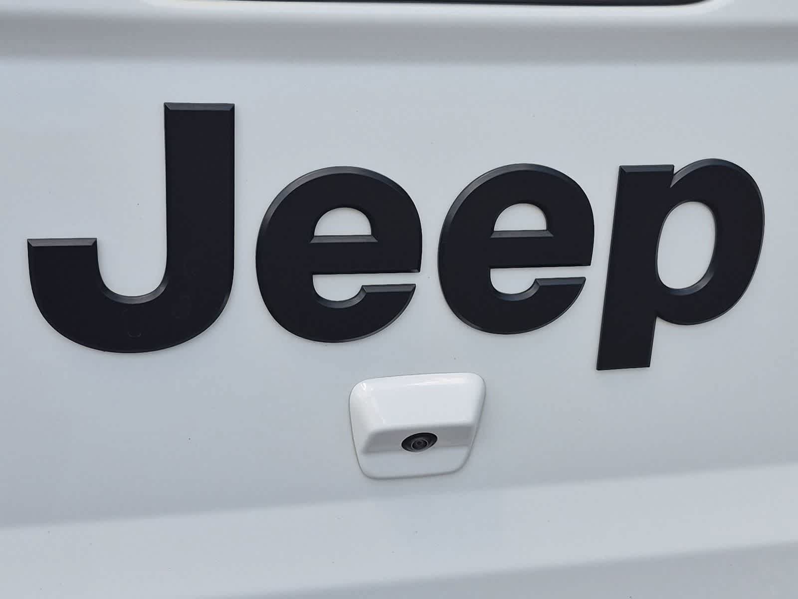 Used 2023 Jeep Gladiator Sport AWD/4WD image 12