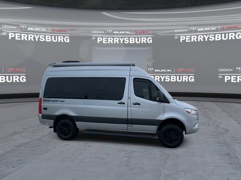 Used 2022 Mercedes-Benz Sprinter 2500 image 3
