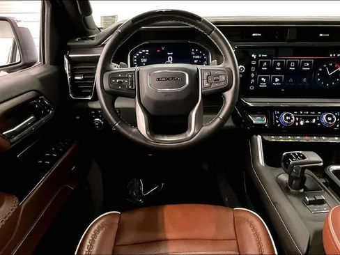 Used 2024 GMC Sierra 1500 Denali Ultimate AWD/4WD image 6