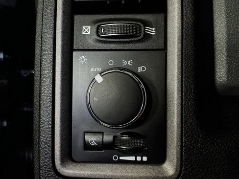 Used 2019 RAM 1500 Tradesman w/ Chrome Plus Package RWD image 24