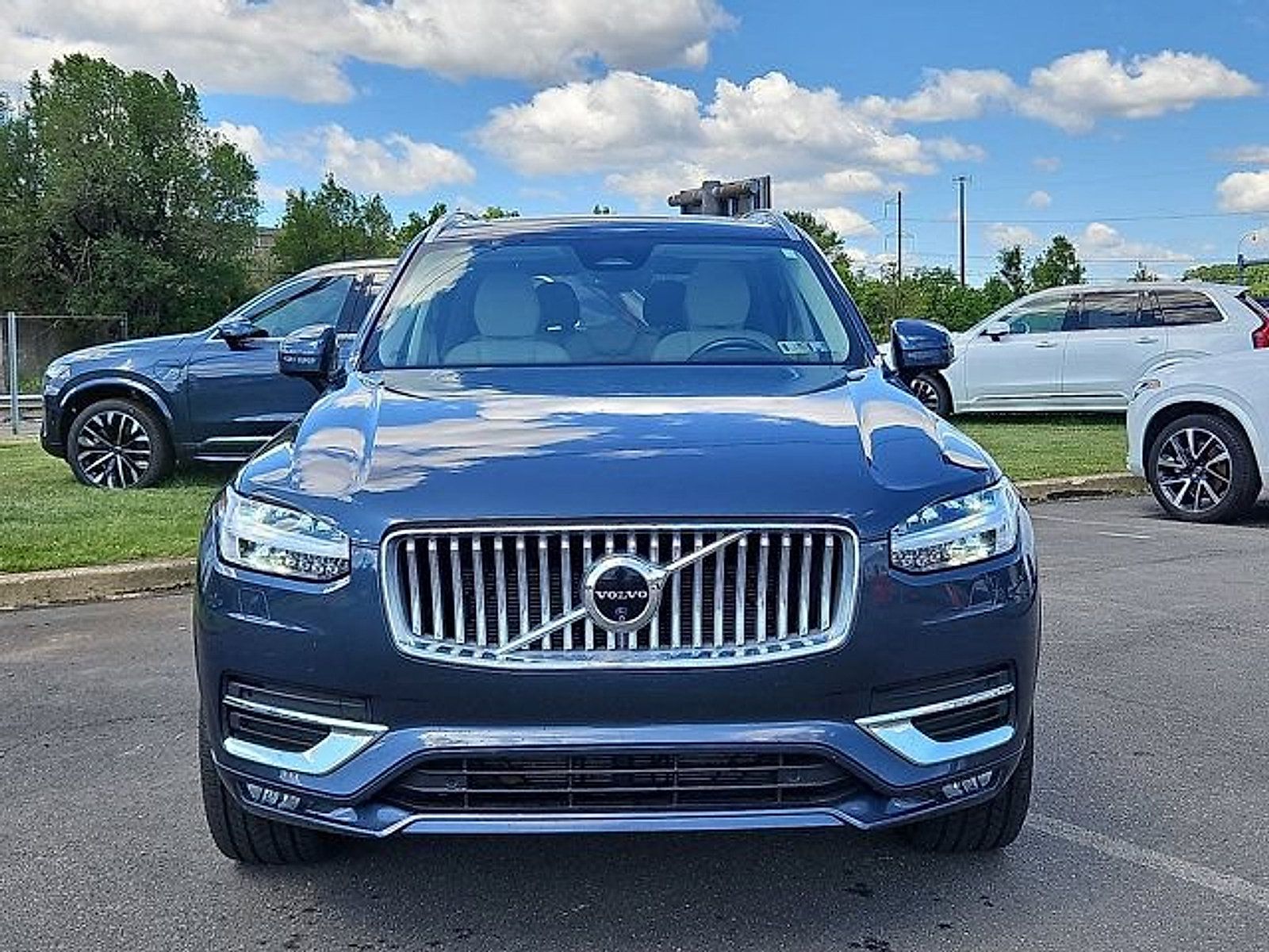 Used 2024 Volvo XC90 B6 Plus w/ Protection Package Premier AWD/4WD image 2