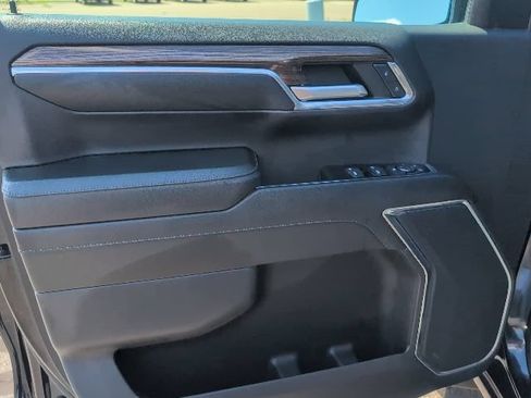 Used 2023 Chevrolet Silverado 1500 LT AWD/4WD image 21