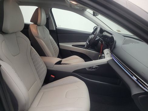 Used 2023 Hyundai Elantra Limited FWD image 21