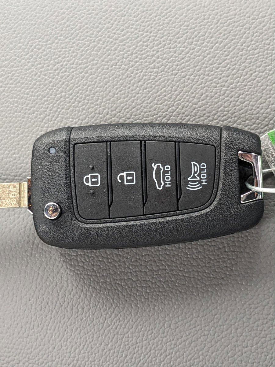 New 2026 Hyundai Elantra SE FWD image 28