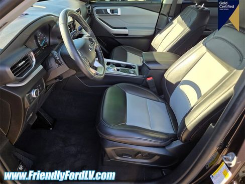 Certified 2022 Ford Explorer XLT w/ Equipment Group 202A image 9