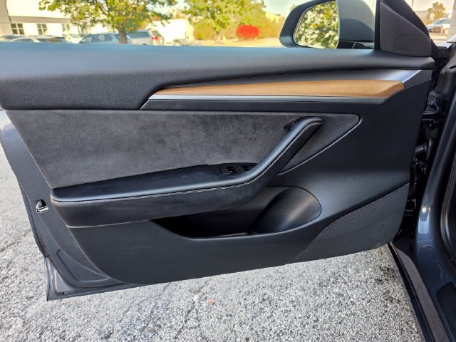 Used 2022 Tesla Model 3 Long Range AWD/4WD image 19