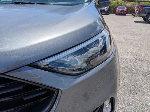 Used 2022 Ford Edge SEL w/ Sport Appearance Package AWD/4WD image 9