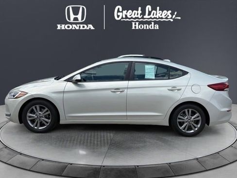 Used 2018 Hyundai Elantra SEL w/ Cargo Package FWD image 3