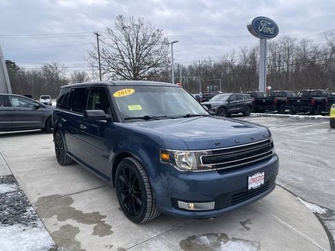 Certified 2019 Ford Flex SEL w/ Equipment Group 202A image 2
