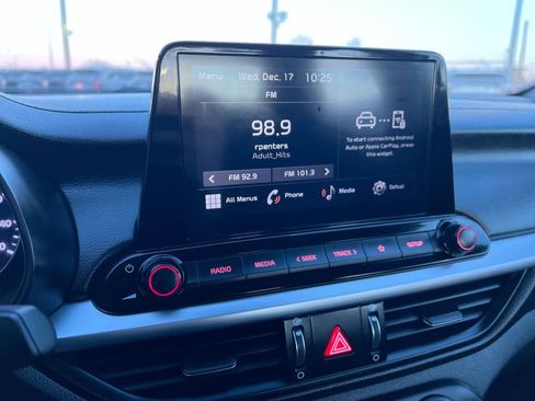 Certified 2022 Kia Forte LXS image 18