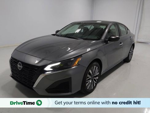 Used 2024 Nissan Altima 2.5 SV FWD image 1