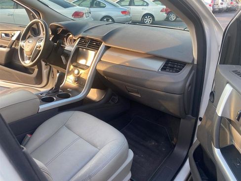 Used 2012 Ford Edge SEL FWD image 9