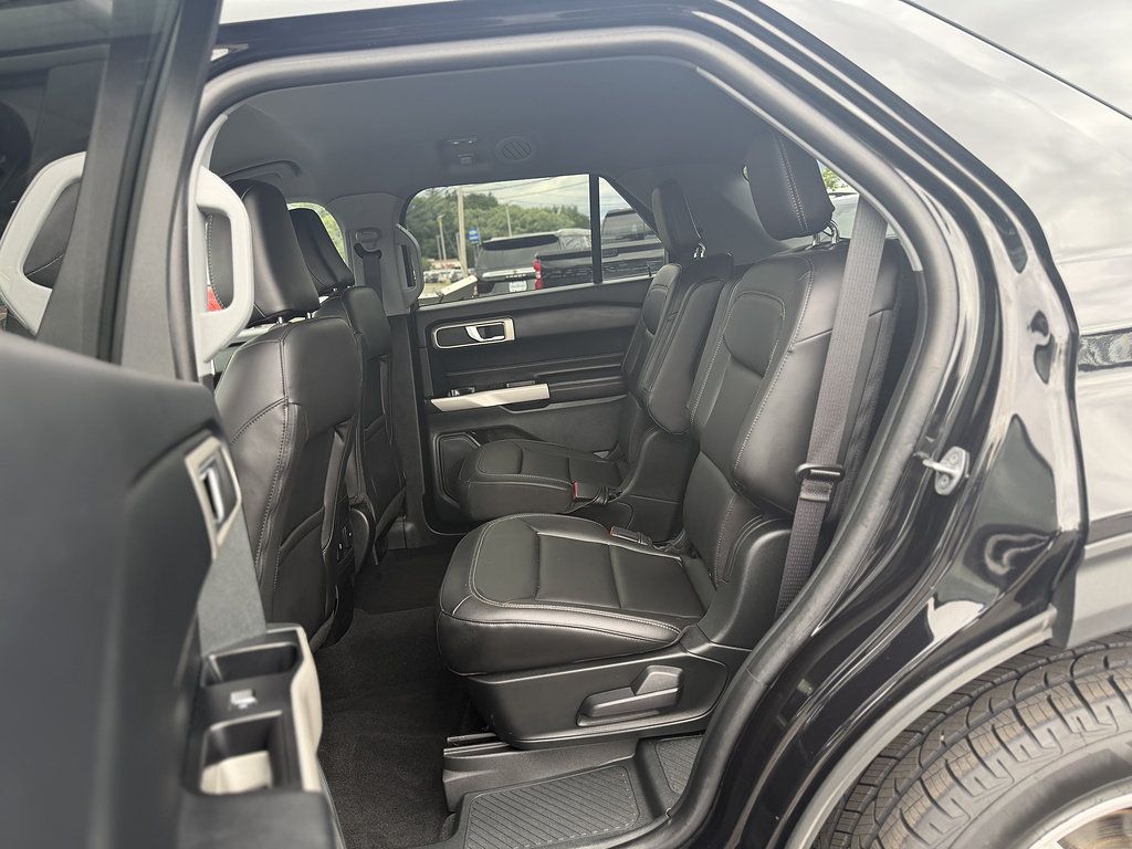 Certified 2023 Ford Explorer XLT w/ Equipment Group 202A AWD/4WD image 12