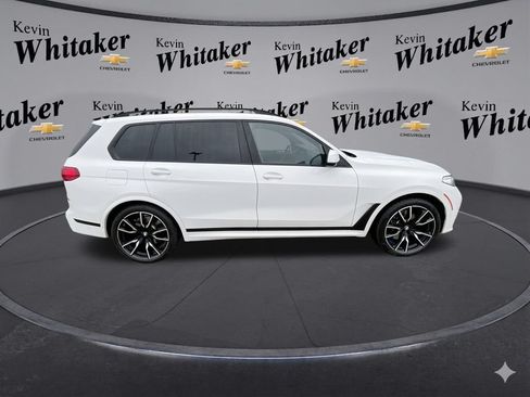 Used 2022 BMW X7 xDrive40i w/ M Sport Package AWD/4WD image 10
