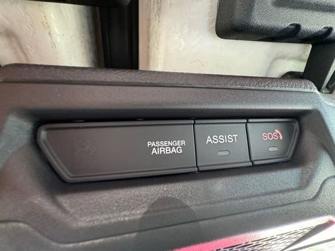 New 2025 Jeep Gladiator Sport image 27