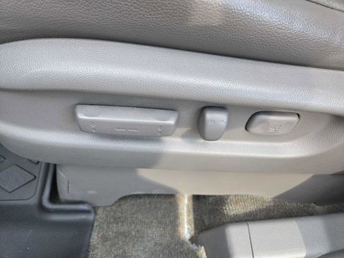 Used 2014 Honda Odyssey Touring image 16