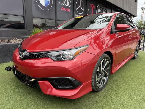 Used 2017 Toyota Corolla iM FWD image 1