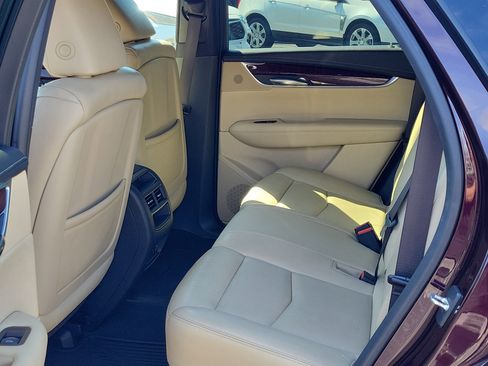 Used 2017 Cadillac XT5 Luxury w/ Driver Awareness Package image 16