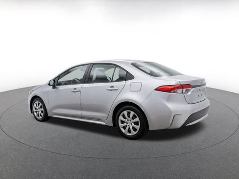 Used 2025 Toyota Corolla LE FWD image 7