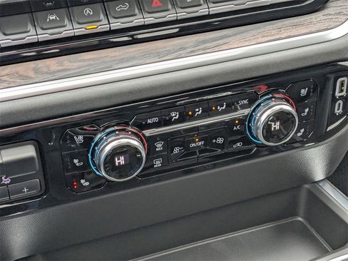 New 2025 GMC Sierra 1500 SLT w/ SLT Premium Package image 14